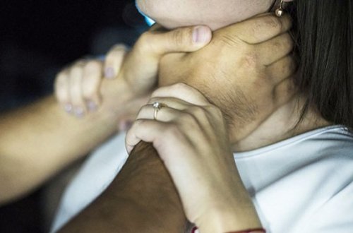 Qadının qızıl dişlərini sökdülər, boğub öldürdülər - Azərbaycanda dəhşətli cinayətin təfərrüatı