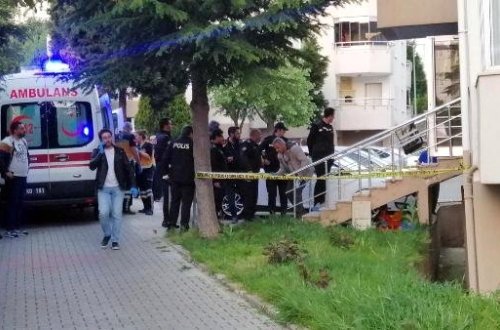 Həyat yoldaşını küçənin ortasında qanlar içində gördü, şok oldu - foto