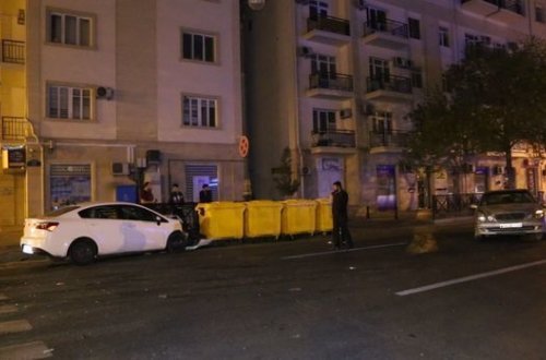 В Баку столкнулись два автомобиля: есть раненый - ВИДЕО