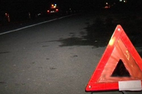 В Азербайджане автомобиль сбил насмерть всадника на лошади