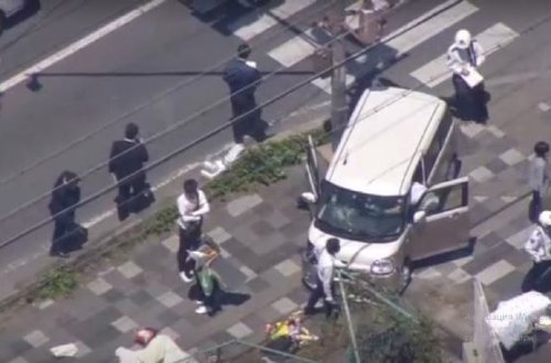 Yaponiyada mikroavtobus uşaqlara çırpıldı – VİDEO