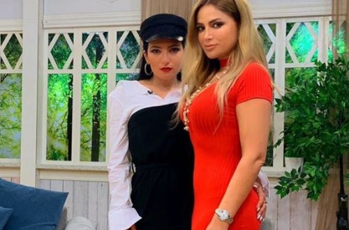 Azərbaycan efirində biabırçılıq: Əlini Nigar Camalın arxasına... - FOTO