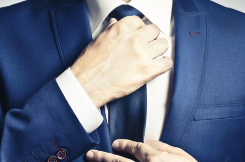 Dövlət qulluqçularına işə qalstuksuz gəlməyə icazə verilib