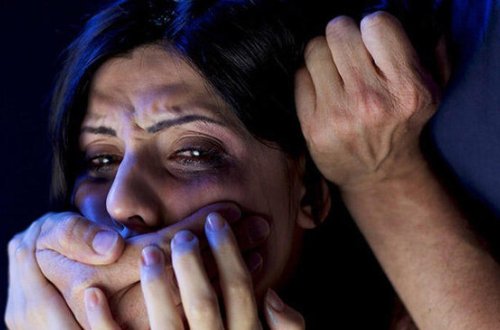 Məşhur müğənninin atası cinsi istismarla günahlandırıldı - SKANDAL - foto