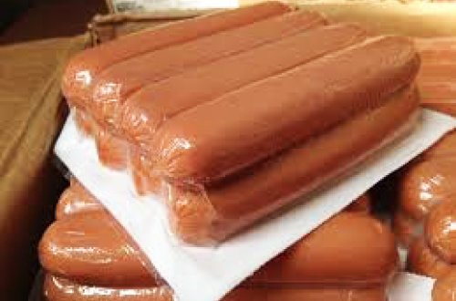 Агентство пищевой безопасности расследует информацию о червивых сосисках в одном из бакинских маркетов