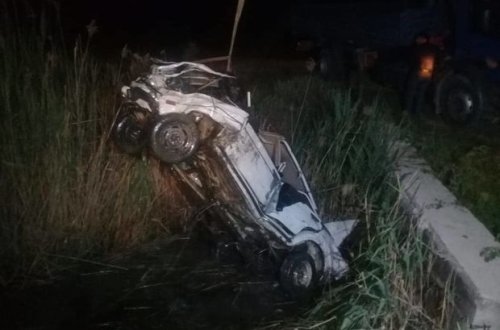 Sabirabadda avtomobil su kanalına düşüb, ölənlər var