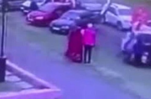 Şəhərin mərkəzində DƏHŞƏT: maşın 6 qadının üstündən keçdi... - ANBAAN VİDEO