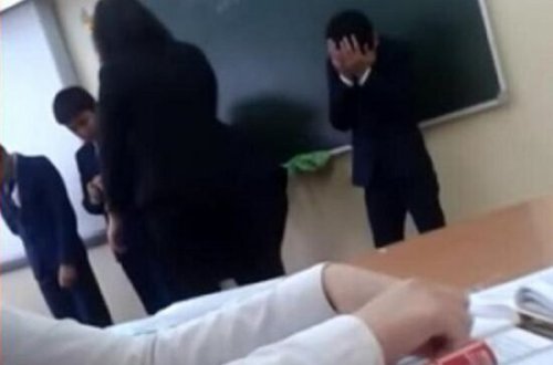 Bakıda müəllimdən azyaşlı şagirdə qarşı şok hərəkət - Anbaan VİDEO