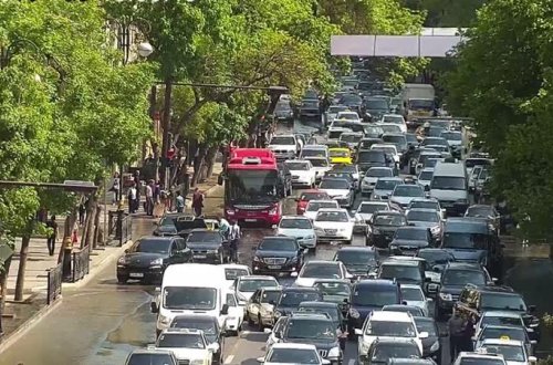 Bu küçədə sıxlıq yarandı - Sürücülərin DİQQƏTİNƏ