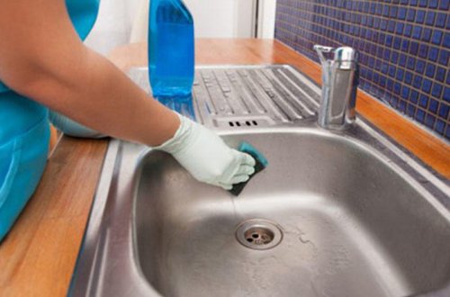 Qadın evi təmizləyərkən “ACE”dən zəhərlənib öldü