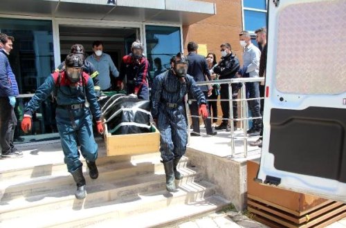 Dəhşət: Ölən qadının cəsədi şişdi, nəşi tabuta sığmadı - VİDEO+FOTO