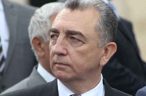 Eldar Əzizov departament sədrini qovdu