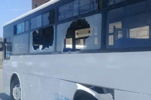 SON DƏQİQƏ:Bakıda sərnişin avtobusu kranla toqquşdu: xəsarət alanlar var (FOTO)