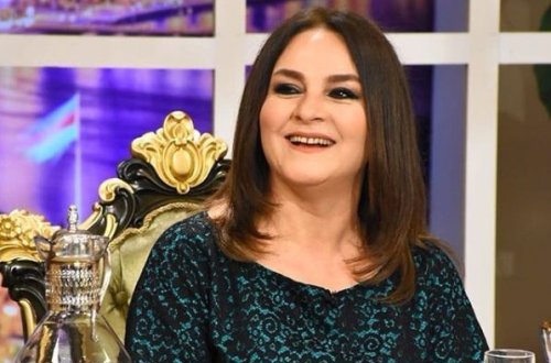 Məlahət Abbasova övladlığa uşaq götürür