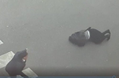 Bakıda sürücü keçiddə piyadaları belə vurdu - VİDEO