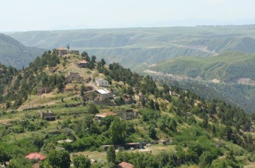 Laçının işğalından 27 il ötür