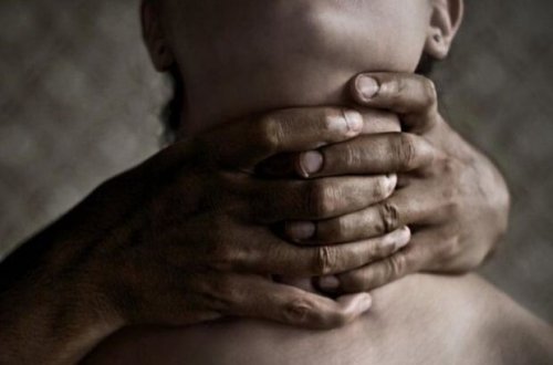 Bakıda oğul anasını amansızlıqla öldürdü - Razılığa gələ bilməyiblər