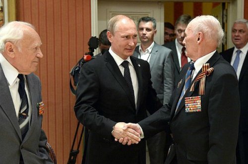 Putin 84 yaşlı əmək veteranını əfv etdi