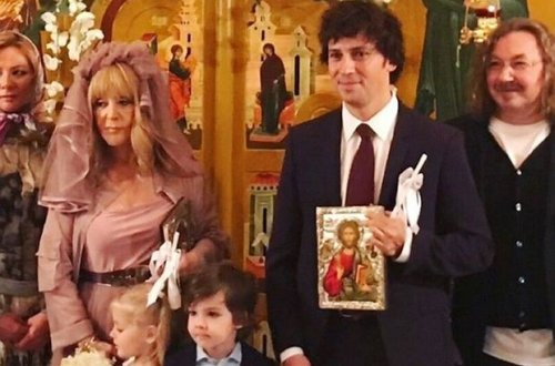 Муж Пугачевой построит для нее храм