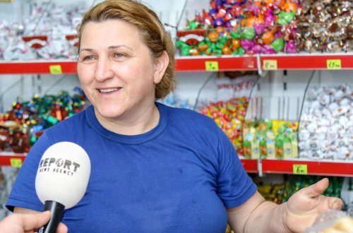 İlham Əliyevlə söhbət edən satıcı: 