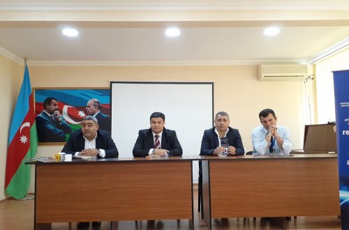 İnternet informasiya resursları və gənclər mövzusunda daha bir tədbir – FOTOLAR