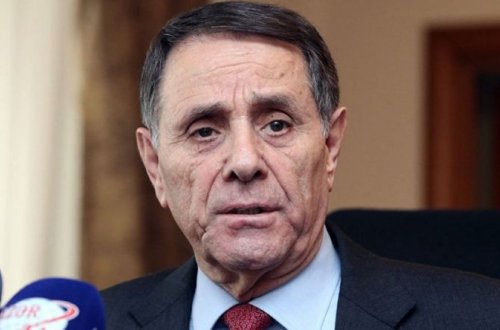 Новруз Мамедов подписал решение касательно министра образования