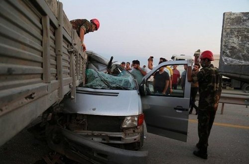 Azərbaycanda dəhşətli qəza: Xeyli sayda ölən var - VİDEO