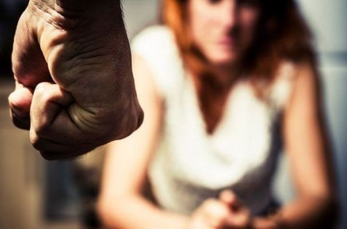 Назван ущерб от насилия над женщинами