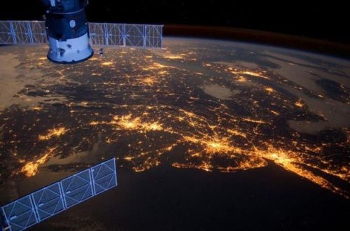 Илон Маск направил в космос спутники для глобальной раздачи интернета