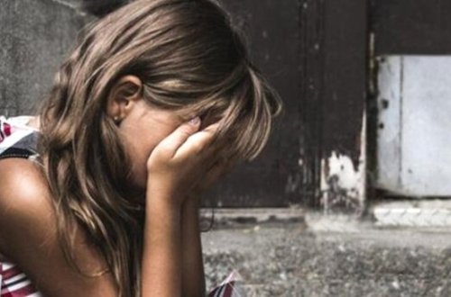 Müəllimdən 10 yaşlı şagirdlərə qarşı iyrənc əməl: 