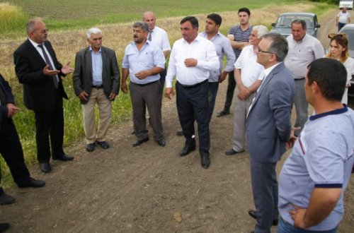 Təmas xəttində taxıl biçini ilə bağlı maarifləndirici görüşlər keçirilir (FOTOLAR)