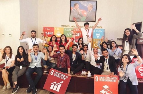 “Nar” “Youth Speak” Forumunda iştirak edib