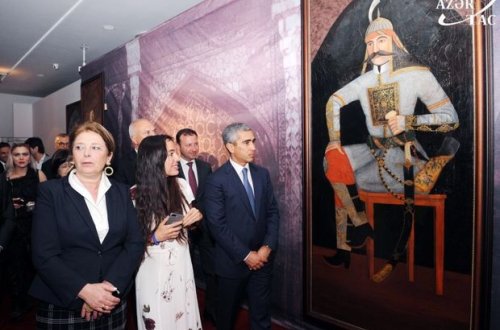 Heydər Əliyev Mərkəzində “Tarixin şah əsərləri” adlı sərgi açılıb - FOTO