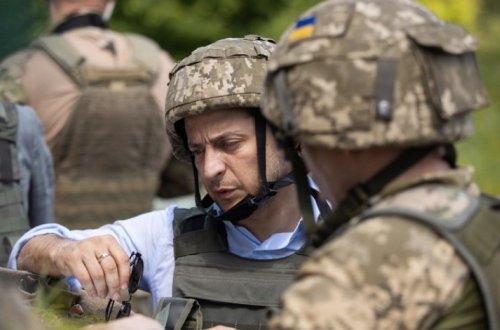 Владимир Зеленский впервые приехал в Донбасс в качестве президента