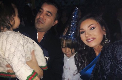 Safura yeni doğulan oğlu ilə - FOTOLAR