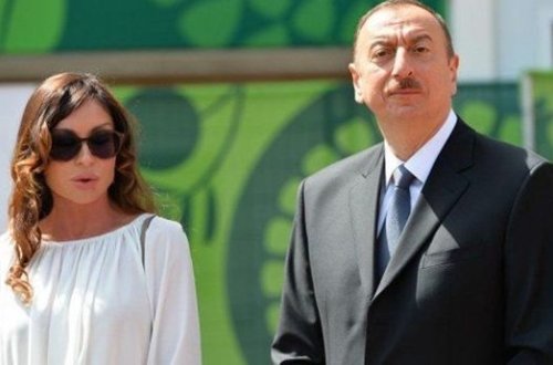 İlham Əliyev və xanımı Dənizkənarı Milli Parkda gəzintiyə çıxıblar