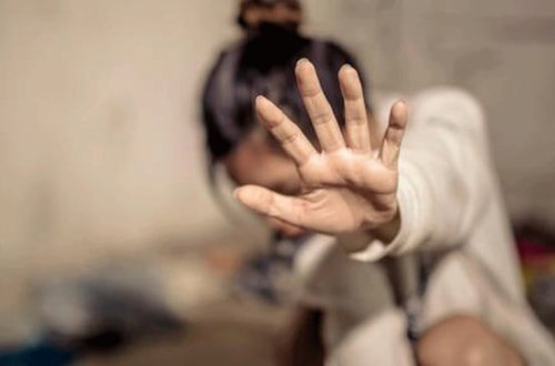 27 yaşlı oğlan sevgilisini zorlayıb, erotik görüntüləri ilə şantaj etdi