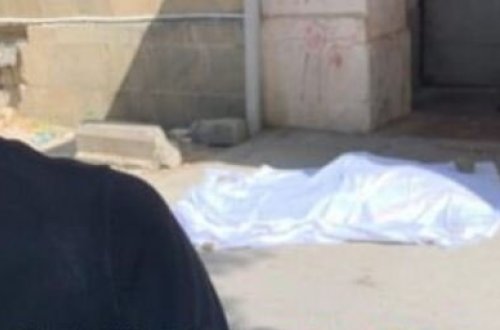 Bakıda DƏHŞƏT: Ər xəyanətə görə arvadının başını kəsib, 4-cü mərtəbədən atdı – VİDEO