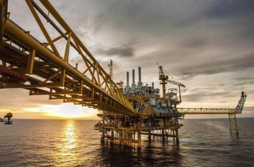 Азербайджанская нефть дешевеет