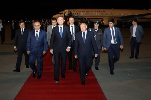 Prezident yeni təyyarəsi ilə ilk dəfə Bakıya uçdu, razı qaldı