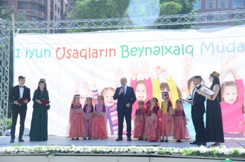 Nəsimi rayonunda 1 iyun Uşaqların Beynəlxalq Müdafiəsi Gününə həsr edilmiş bayram tədbiri keçirilib