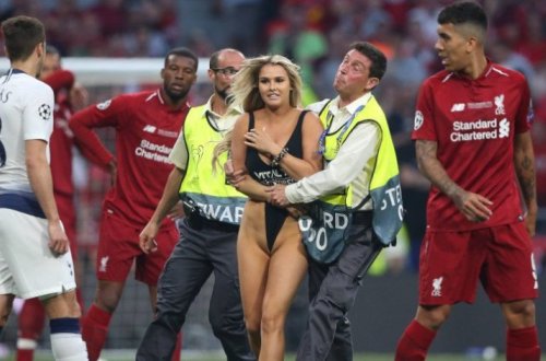 Instagram заблокировал страницу устроившей забег в финале ЛЧ девушки