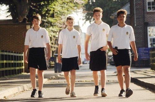 Oğlanlar da məktəbə yubkada gedə biləcək