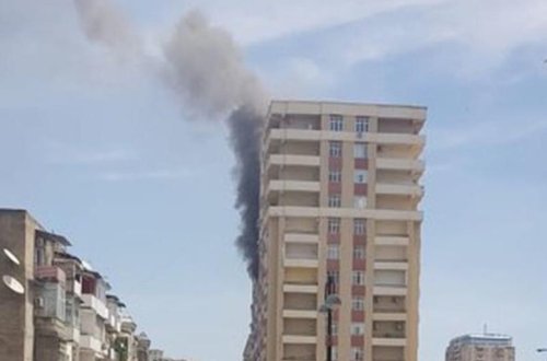 В центре Баку горит новостройка - ФОТО - ВИДЕО