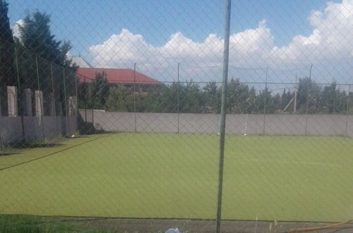 İcra Başçısı onlarla uşağın futbol oynadığı bu meydançanı sökür - Gülməli səbəb (FOTOLAR)