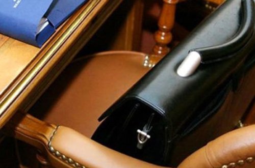 Бакинская фондовая биржа осталась без председателя