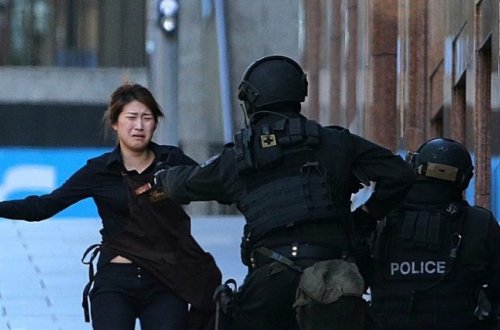 SON DƏQİQƏ: Bu ölkə dəhşətli terror hücumu ilə sarsıldı - İnsanlar gülləbaran edildi