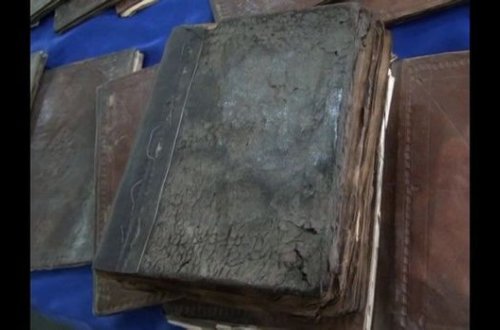 Salyanda 250 yaşı olan Qurani-Kərim kitabları saxlanılır - FOTO