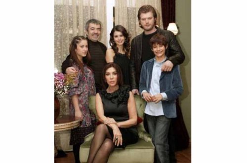 “Aşk- i- Memnu”nun balaca ulduzu TANINMAZ HALDA - FOTO