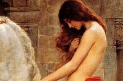 Vəzifəli şəxsin arvadı şəhərin mərkəzində çılpaq gəzir, SAKİNLƏR İSƏ...